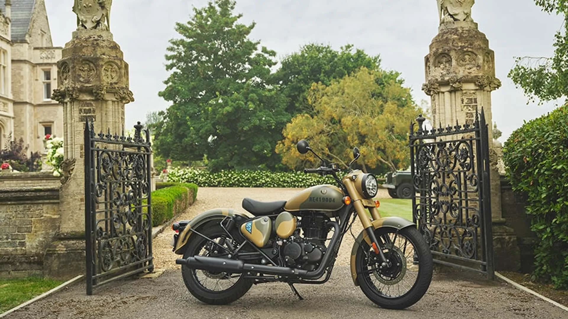 royal-enfield-classic-350-commando-sand