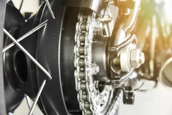 relação da moto com corrente coroa e pinhão